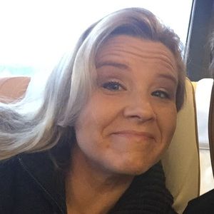 Meet your Posher, Nora